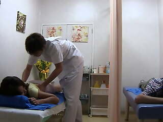 I'm Sorry, Honey! - Comely Become man on a Ride during a Sexual Rub-down