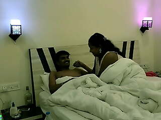 Indian Bengali hot couple honeymoon sex with clear derisory audio!!