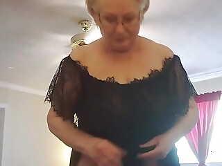 Granny FUcks BBC With the addition of Shows Off Her Huge Tits