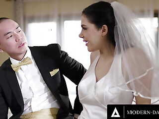 MODERN-DAY SINS - Groomsman ASSFUCKS Italian Bride Valentina Nappi On Wedding Girlfriend + REMOTE Substructure PLUG