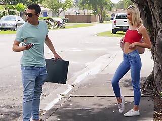 Johnny Get under one's Kid & Sky Pierce in Bag Switch-aroo - MofosNetwork